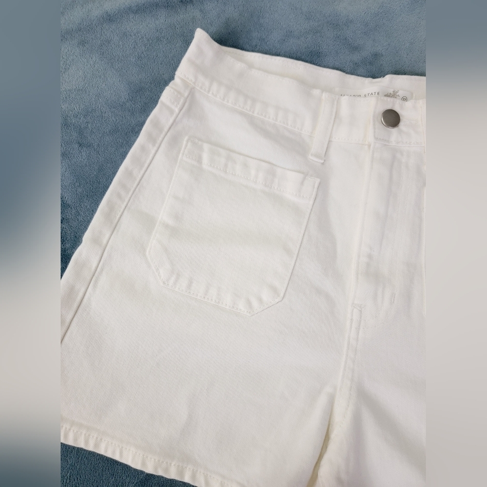 Altar'd State High Waist Sailor Tile White Shorts Size 27 - Picture 4 of 12